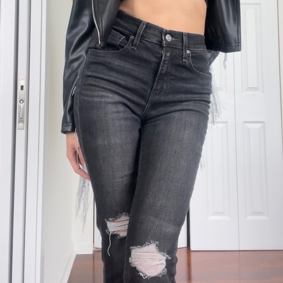 Levi's Sculpt High Rise Jeans - Picture 15 of 15